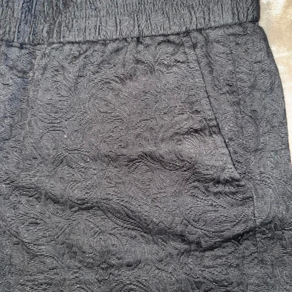 J.Crew Womens Black Textured Jacquard Paisley Shorts Size 4 Elastic Waist - Picture 5 of 6